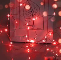 cshare Piros LED Csillag Fényfüzér - 30 LED-es Elemes Dekoráció Hálószobába, Falra, Esküvőre, Halloweenre, Karácsonyra - 3 Méteres Vízálló E 1