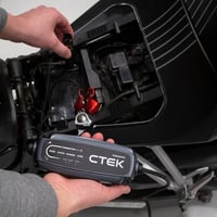 Nabíjačka batérií CTEK CT5 Power Sport – 12 V, LiFePO4/AGM/lítium-iónová 7