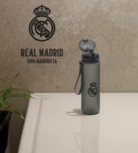Oficiálna čierna športová fľaša na vodu CYPBRANDS Real Madrid, 650 ml 4