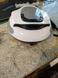 POOLPURE Vezeték Nélküli Medencetisztító Robot Fehér, Önparkoló, LED — hibás, alkatrésznek: nem kapcsol be (állapot: lásd a 2. képet) 5