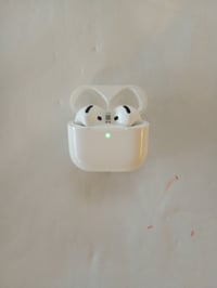 Bezdrôtové slúchadlá Apple AirPods 4 s aktívnym potlačením hluku, adaptívnym zvukom, prispôsobené – prepojené s účtom (stav: pozri 2. obrázok) 3