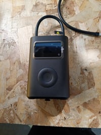 Xiaomi Portable Electric Air Compressor 2 Pro digitalni — neispravan, za dijelove: ne radi kada je odspojen s punjača (stanje: vidi 2. sliku) 2