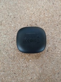 Bezdrôtové slúchadlá JBL Wave Flex 2 True Wireless – čierne, vodoodolnosť IP54, 40-hodinová výdrž batérie, nabíjanie cez USB-C, používané 3