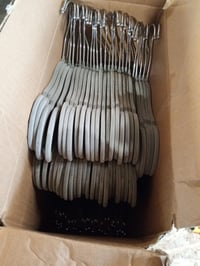 Detské zamatové vešiaky Amazon Basics, 49 ks, protišmykové vešiaky pre bábätká a batoľatá, 29 cm, sivé, neúplná súprava 4