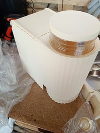 Gardner Pet 2 în 1, hranitoare automată gravitațională și adăpătoare pentru câini și pisici, cu bol din oțel inoxidabil, 3L+3L, fără BPA, bej, utilizat 3