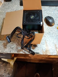 Tecnoware Free Silent Pro 650W ATX — chybný, čiastočne funkčný: z 24-pinového konektora sú vytrhnuté 2 káble (stav: pozri 2. obrázok) 2