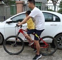 Első ülés gyerekeknek QIUR mountain bike-ra, háttámlával és lábtartóval - Fekete 3