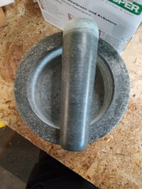 Žulový mažiar Kesper 71501 s tĺčikom, tmavosivý, 0,3 l, Ø 16 x 8,5 cm, 2 kg, použitý 4