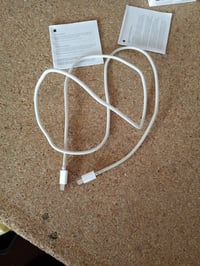 Cablu de încărcare împletit Apple USB-C de 60W, 1 m - compatibil cu iPhone, iPad, MacBook — cablu deteriorat la conectori (stare: vezi a 2-a imagine) 2