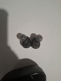 Căști wireless JBL Wave Buds 2 cu Bluetooth, anularea zgomotului, 40 de ore de redare, IP54, negru - utilizat 4