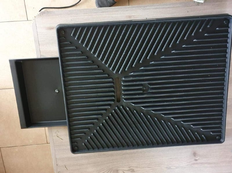 Sailnovo Kutyawc Műfűvel 63x50 cm - Beltéri Kutya Toalett Kiskutyáknak és Idősebb Ebeknek - Könnyen Tisztítható Szobatisztaság Tréning Aláté