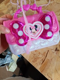 Just Play Disney Junior Minnie Mouse Bowfabulous set kabelky, 7-dielna hracia súprava pre dievčatá so svetelnými a zvukovými efektmi, okuliarmi a telefónom, od 3 rokov 4