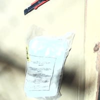 Forma na ľadové kocky Miaowoof s viečkom a nádobou, 2,5 cm okrúhle kocky ľadu, 99 ks, bez BPA — 5 ks zásobníkov na ľad (stav: pozri 2. obrázok) 3
