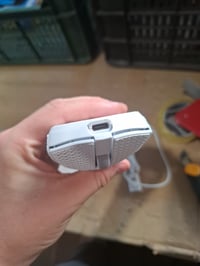 Bezdrôtová herná myš Corsair Sabre v2 PRO MG, biela, odľahčený perforovaný dizajn, na FPS hry, používaná 5