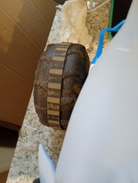 Monster Jam Megalodon Storm távirányítós – USB töltőkábel nélkül — horpadt, sérült elejű, kopott kerekek (állapot: lásd a 2. képet) 7