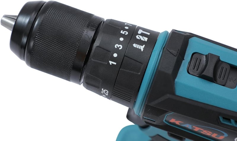 KATSU FIT-BAT 21V-os Akkus Ütvefúró-csavarozó, LED-del, 13mm Tokmánnyal