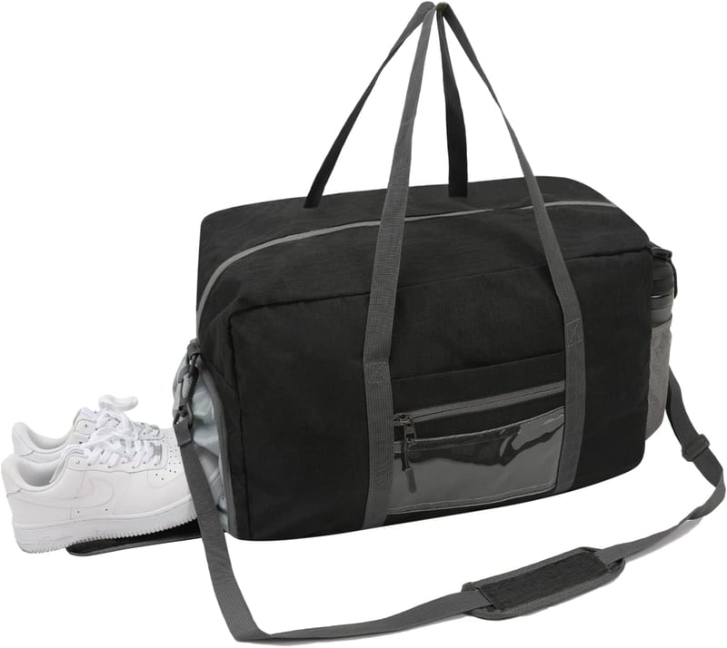 Nike 35L Könnyű Sporttáska Cipőtartóval, Fekete