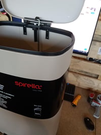 Spirella SP2710 Kanta za smeće s pedalom 50 l, Softclose, boja taupe siva, plastična unutrašnjost — udubljen poklopac, oštećen plastični rub (stanje: vidi 2. sliku) 4