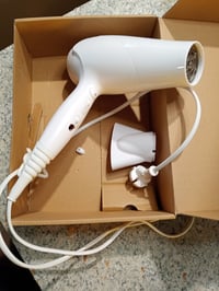 Remington D3199 ionsko sušilo za kosu 2200 W bijelo — neispravno, za dijelove: slomljen prekidač za uključivanje, difuzor (stanje: vidi drugu sliku) 3