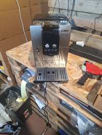 Potpuno automatski aparat za kavu De'Longhi Dinamica Plus, s 24 napitka, u boji titana, s dodirnim zaslonom i pjenilicom za mlijeko 2