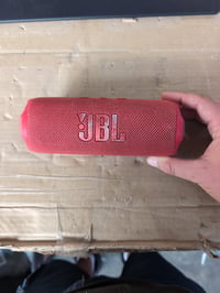 Boxă portabilă Bluetooth JBL Flip 7, roșu, rezistentă la apă și praf IP68, autonomie baterie 16 ore, conectivitate multi-boxă Auracast, utilizat 2