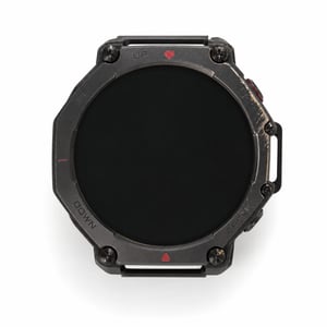 Inteligentné hodinky Amazfit T-Rex 3 Pro Outdoor 48 mm, zafírový AMOLED displej, titánový rám, dvojpásmové GPS, 25-dňová výdrž — ošúchaný okraj (outlet)