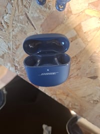 Căști Bluetooth cu anulare a zgomotului Bose QuietComfort Ultra cu sunet spațial, culoare Moonstone — dopuri de urechi murdare (stare: vezi poza 2) 5