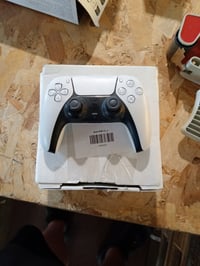 Bezdrôtový ovládač Sony DualSense pre PS5 biely - Použitý, chybný — Horné tlačidlo z pravej skupiny nefunguje (stav: viď 2. obrázok) 2