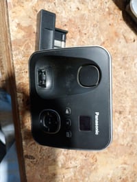 Panasonic KX-TG6821 bazna stanica i punjač za bežični telefon, srebrna, za dijelove 2
