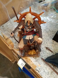 Ubisoft Assassin's Creed Black Flag Resynced Collector Edition PS5 zberateľská edícia – zlomená figúrka, inak v poriadku (stav: viď 2. obrázok) 2