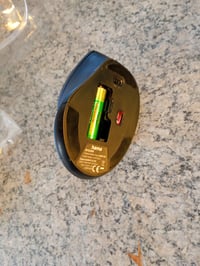 Mouse vertical ergonomic fără fir Hama pentru dreptaci 1800 DPI negru - utilizat — capacul bateriei lipsește (stare: vezi a 2-a imagine) 3