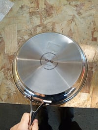 Tigaie din oțel inoxidabil Beka Chef 20 cm, inox 18/10, compatibilă cu inducție și toate tipurile de plite, cu urme vizibile de utilizare 3