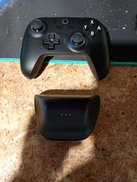 Controller gaming 8Bitdo Ultimate 2 Bluetooth pentru Nintendo Switch și PC Windows, joystick TMR, efect Hall, inel luminos RGB, negru, utilizat 2