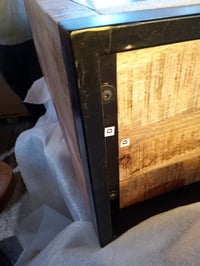 vidaXL TV-szekrény tömör mangófa 100x30x35 cm fekete-barna ipari stílusú — karcos keret, rozsdás fogantyú (állapot: lásd a 2. képet) 3