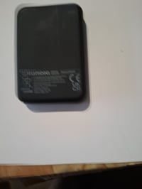 Bezdrôtová powerbanka Grundig 5000 mAh, priehľadná, USB-C, kompatibilná s MagSafe pre iPhone 12 a novšie modely — (stav: pozri 2. obrázok) 4