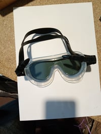 Plavecké okuliare Arena The One Mask pre dospelých unisex, dymovo-čierna farba, s UV ochranou, panoramatickým zorným poľom a nastaviteľným hlavovým popruhom 2