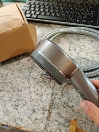 Kézizuhany Szűrővel, Ionszűrővel, 4 Spray Móddal, BE/KI Kapcsolóval — vízköves, minimálisan kopott zuhanyfej (állapot: lásd a 2. képet) 3