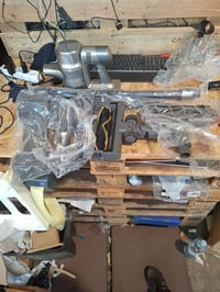 Aspirator vertical fără fir Dreame R20, putere de aspirare 22 000 Pa / 190 AW, autonomie 90 minute, perie multifuncțională, suport de perete 2