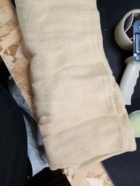 BOURINA Prikrývka z umého kašmíru s rybím vzorom a strapcami – na pohovku, posteľ, kreslo – ľahká, mäkká – 127x152 cm — iná farba (stav: pozri 2. obrázok) 3
