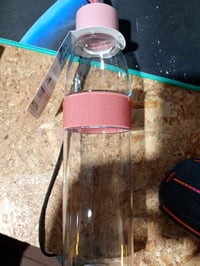 Opakovane použiteľná fľaša na vodu Mepal Ellipse 700 ml, Vivid Mauve, vhodná aj na sýtené nápoje, bez obsahu BPA — poškriabaná (stav: pozri 2. obrázok) 2