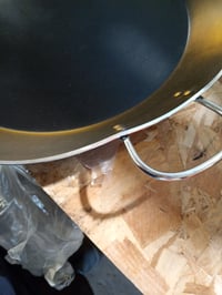 WECOOK! Kratha 17042 paella serpenyő 42 cm indukciós tapadásmentes XYLAN — horpadt, enyhén sérült szélű felület (állapot: lásd a 2. képet) 3