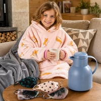 Udoban paket za opuštanje: dekica s kapuljačom + XL pokrivač + termos vrč 1l + 3 perive maske 1
