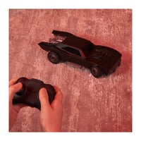 DC Comics The Batman Batmobile távirányítós autó – Hivatalos Batman filmes dizájn, gyerek játék fiúknak és lányoknak 4 éves kortól 5