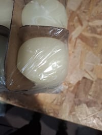 Hladká stĺpová sviečka Bolsius, farba slonová kosť, 6 ks, 20x7 cm, doba horenia 75 hodín, bez vône — 2 ks mierne poškodené (stav: pozri 2. obrázok) 6