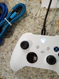 Bezdrôtový ovládač Xbox Robot White pre Xbox Series X|S — chybný, čiastočne funkčný: joystick driftuje (stav: viď 2. obrázok) 4