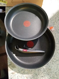 Sada panvíc Tefal Ingenio Easy On L15993, 3-dielna, s odnímateľnou rukoväťou, 24 a 28 cm, nepriľnavý povrch, stohovateľné, používané 3