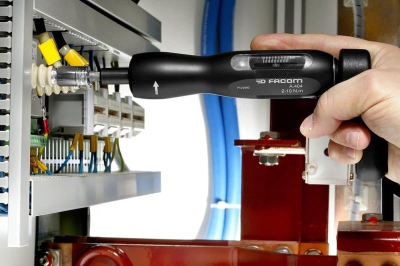 Facom A.404 Nyomatékkulcs Vernier Beállítással 2-10 Nm Tartományban - Precíz Metrikus Mérőeszköz Ergonomikus Gumi-Fém Markolattal