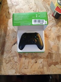 Bezdrôtový ovládač Xbox Carbon Black, kompatibilný s Xbox Series X/S, One a PC, balenie z roku 2025 (stav: pozri 2. obrázok) 2