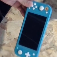 Nintendo Switch Lite Animal Crossing: New – na náhradné diely / na rozobratie: Produkt je silne opotrebovaný a nezapína sa (stav: viď 2. obrázok) 2