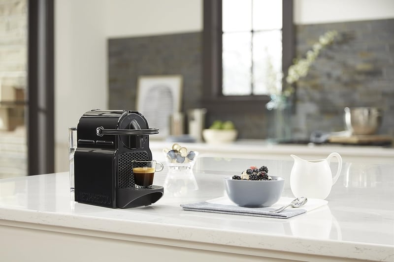 De'Longhi Nespresso Inissia Espresso Kávéfőző, 24 oz, Fekete